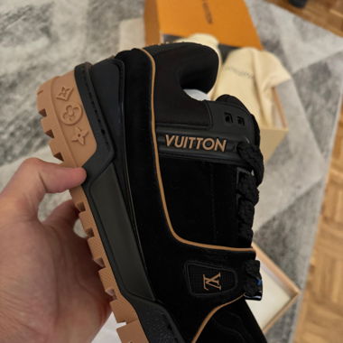 Louis Vuitton Sneakers 