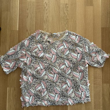 Zara Pailletten-Florale Bluse