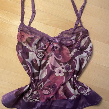 Haut en dentelle lilas vintage