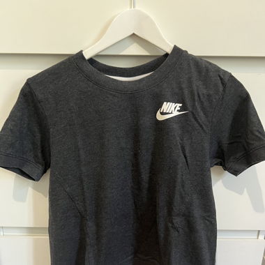 T-shirt Nike