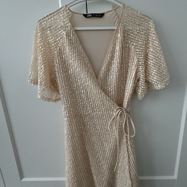 Abito con paillettes Zara