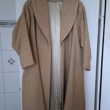 Cappotto beige con collo a scialle