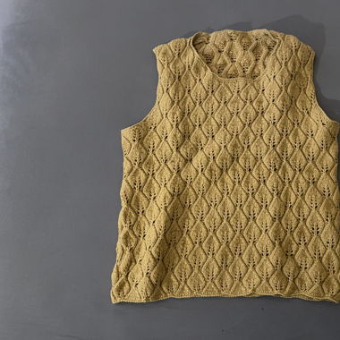 Senfgelbes Wollgilet