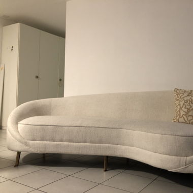 Beiges Sofa