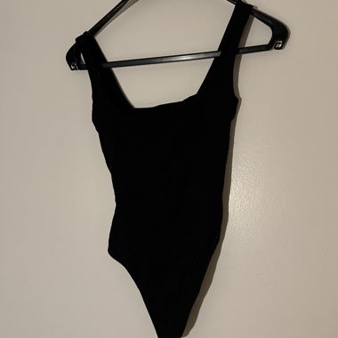 Black sleeveless bodysuit