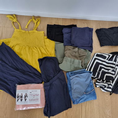 Pacco vestiti gravidanza taglia M incl. cintura per la pancia