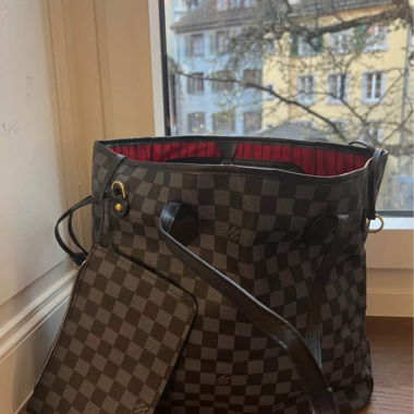 grosse schwarze Tasche