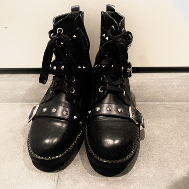 Stiefeletten mit Nieten-Details (Gr. 40)