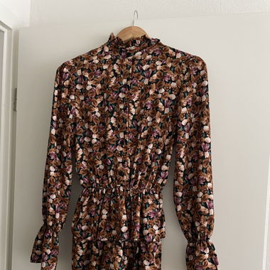 Floral dress / robe fleurs