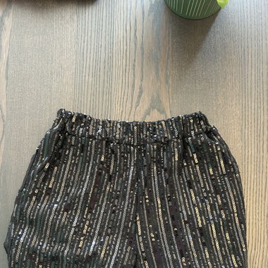 Pantaloncini con paillettes nero 