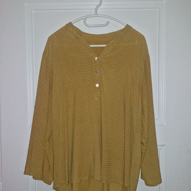 Blusa giallo senape a pois