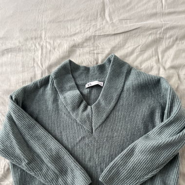 Knit pullover