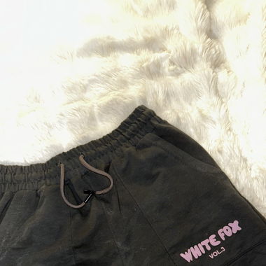 Kurze Shorts