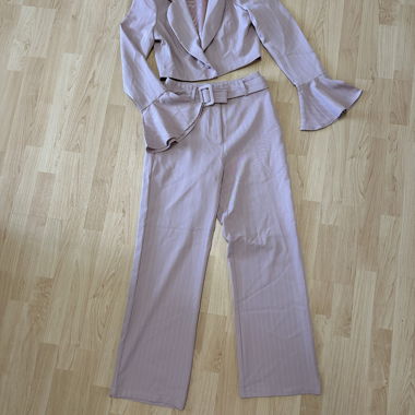 Coordinato blazer corto e pantaloni