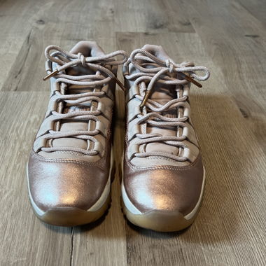 Jordan 11 low