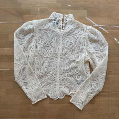 Ecru guipure lace blouse with long sleeves