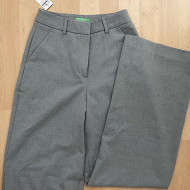 Pantaloni sartoriali grigi a gamba larga (nuovi)