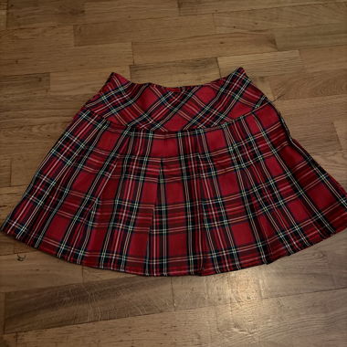 Jupe courte écossaise rouge