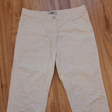 Kurze Jeanshosen