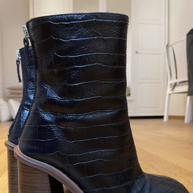 Stiefel mit Absatz