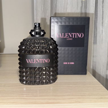 *Halbvoll* Valentino Uomo Born in Roma