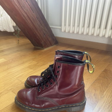 Dr. Martens 