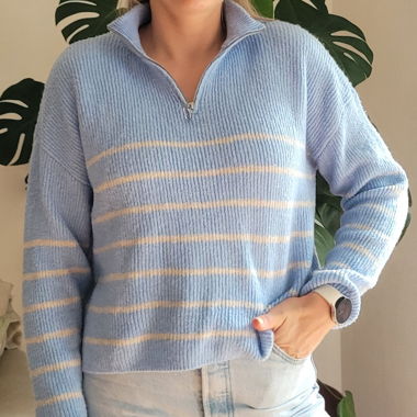 Gestreifter Pulli mit Halfsipper