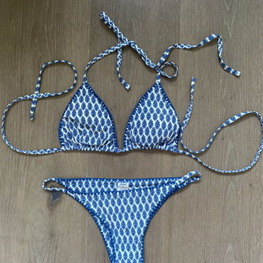 Subdued Bikini Blue White