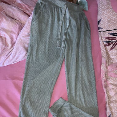 Warme grüne Hose
