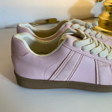 Sneakers NEU