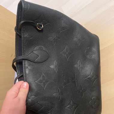 Sac Louis Vuitton acheté à Dubaï 
