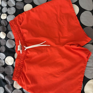 Short de bain rouge