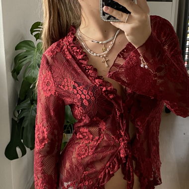 Rote Bluse mit Muster