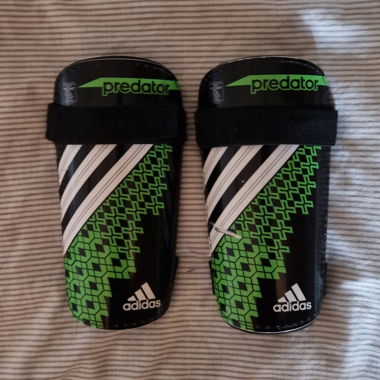 Football shin guard