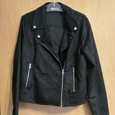 Giacca biker nera con cerniere