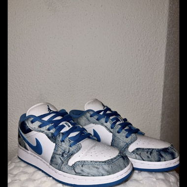 Nike Air Jordan 1 Mid "Washed Denim" 