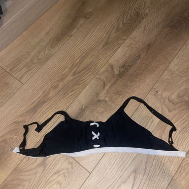 Top bikini nero