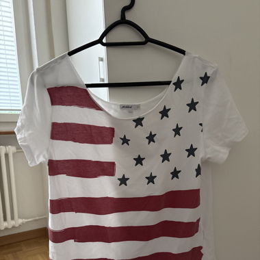 T-shirt imprimé épaules dénudées
