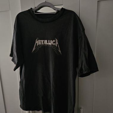 T-shirt della band Metallica grigio