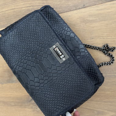 Borsa a tracolla in pelle nera