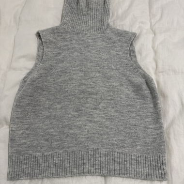 Armloser Pullover