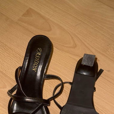 Elegante schwarze Heels – Größe 40, kaum getragen