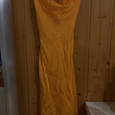 Robe satin 