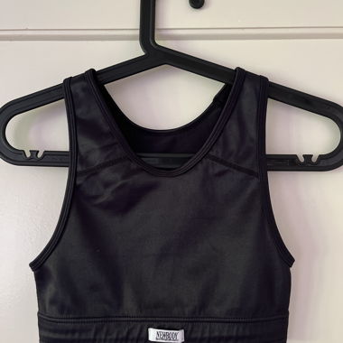 NEWBODY Sport Top