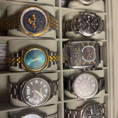 Watch set of 8 pieces