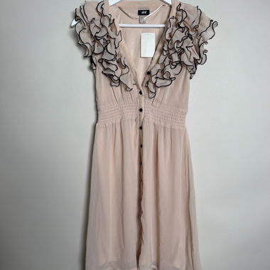 H&M Blush-Volantkleid