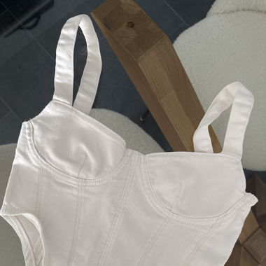 Top taille S jamais porté 