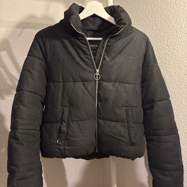 Black short quilted ONLY jacket