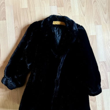 Manteau fourrure, acrylique 