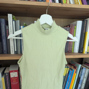 Edited Top Kaori Turtleneck grün 
